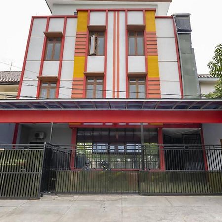 Reddoorz @ Jemursari Surabaya 2 Exterior photo